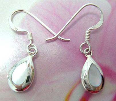 Fish hook sterling silver water-drop earring with white mother of seashell embedded                