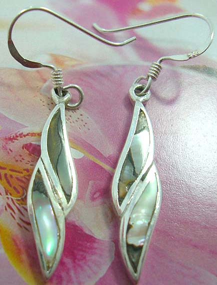 :Fish hook twisted sterling silver earring motif in diamond shape with abalone shell inlaid