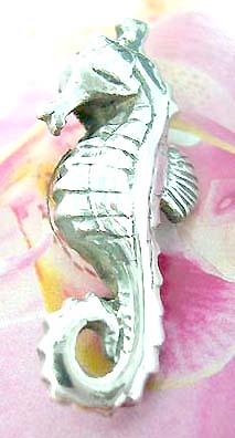 Sea horse design Thailand made solid sterling silver charm pendant
                       