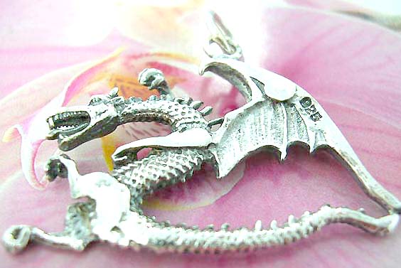 Cut-out flying dragon design Thailand made solid sterling silver charm pendant
                       
