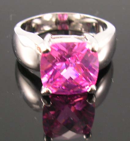 Fashion cz custom jewelry for cubic zirconia lover in rhodium ring with pink diamond cz lie in center