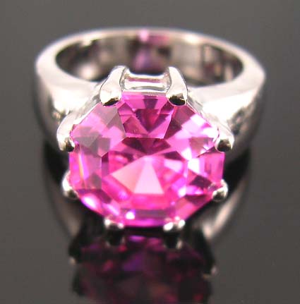Celebrity custom cubic zirconia jewelry engagement ring with pink diamond cz in center design