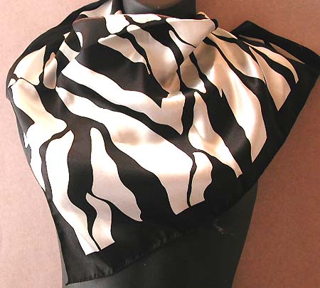 Wholesale fashion neck chief scarf for black/white lover distribute mystic white black path pattern design fashion polyester neck chief