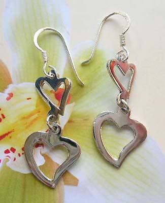 Distinctive fashion 925 stamped sterling silver earring in chain cut-out hearts 