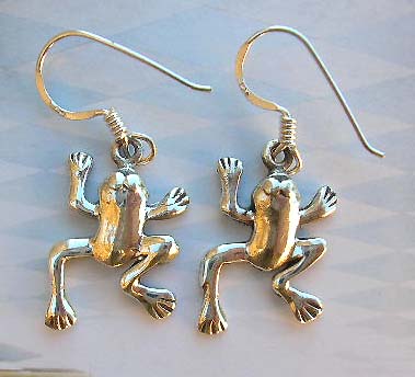 Fine sterling silver fashion animal design earrings in frog design 