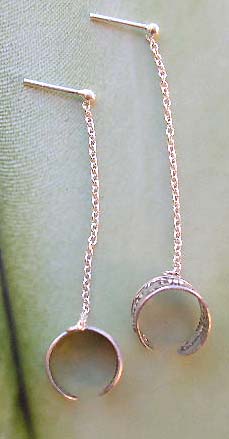 Fashion design sterling silver earrings spplier, carved out scopion pattern   