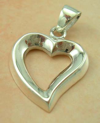 Online fashion jewelry inspired heart design store in sterling silver cut-out heart pendant      