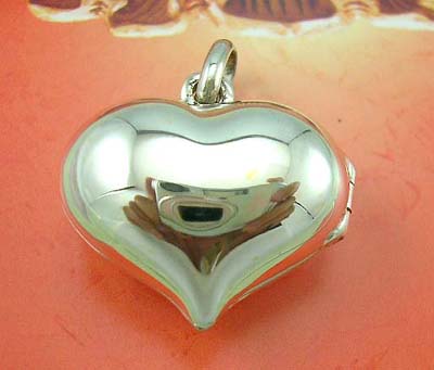 Romantic love locket jewelry in heart theme pendant wholesaler solid sterling silver heart locket  