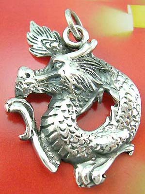 Fashion China dragon symbol jewelry pendant at wholesale price in solid sterling silver dragon pendant  