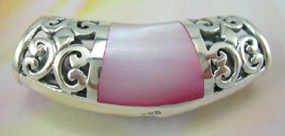 Fashion custume pearl jewelry pendant wholesaler in sterling silver filigree pendant slide with pink mother of pearl in middle    