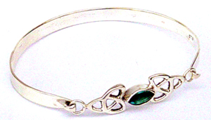Bangle jewelry distributor wholesale sterling silver bangle with celtic pattern embedded green germstone in the center   