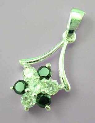 Trendy cubic zirconia fashion jewelry pendant made 925 stamped sterling silver Cz pendant  